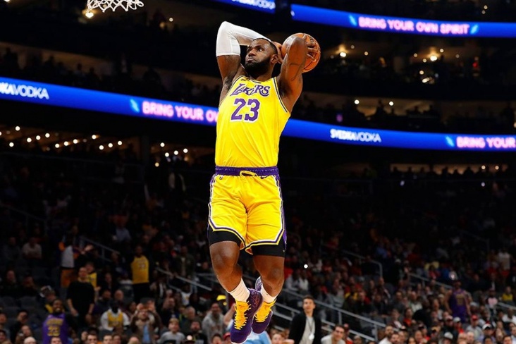 Lebron Džejms ima više pobeda u plej-ofu NBA lige nego bilo koji drugi tim u poslednjih 30 godina Lebron Džejms ima više pobeda u plej-ofu NBA lige nego bilo koji drugi tim u poslednjih 30 godina
