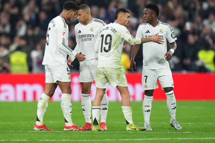 Real Madrid obećao bonus od milion evra svakom igraču za osvajanje Svetskog klupskog prvenstva — AS Real Madrid obećao bonus od milion evra svakom igraču za osvajanje Svetskog klupskog prvenstva — AS